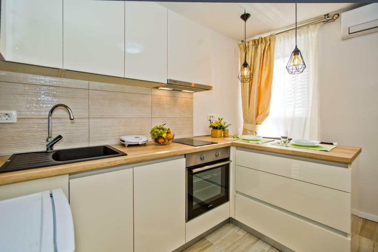 Apartment Petric Хвар Екстериор снимка