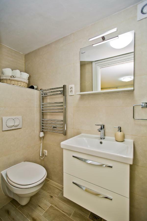 Apartment Petric Хвар Екстериор снимка
