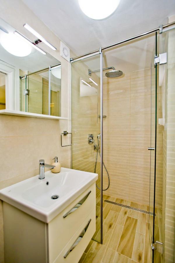 Apartment Petric Хвар Екстериор снимка