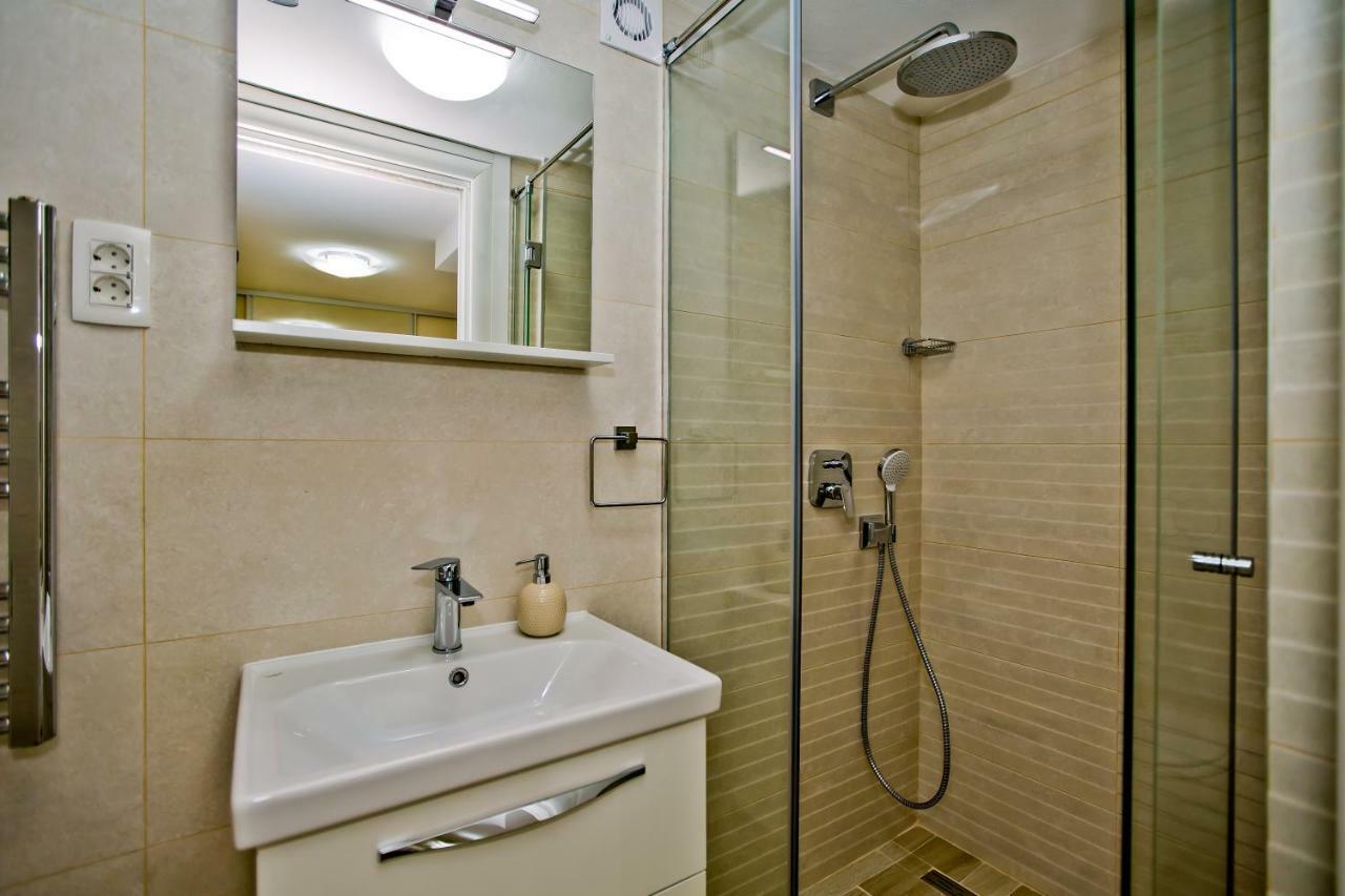 Apartment Petric Хвар Екстериор снимка